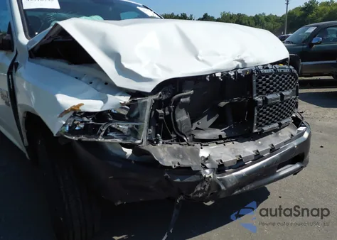 2022 Ram 1500 Classic Tradesman 4X2 8' Box from USA, damaged, VIN 3C6JR6DG9NG300845